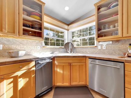 6878 Almanor Lake Estates Drive, Lake Almanor, CA 96137 Photo