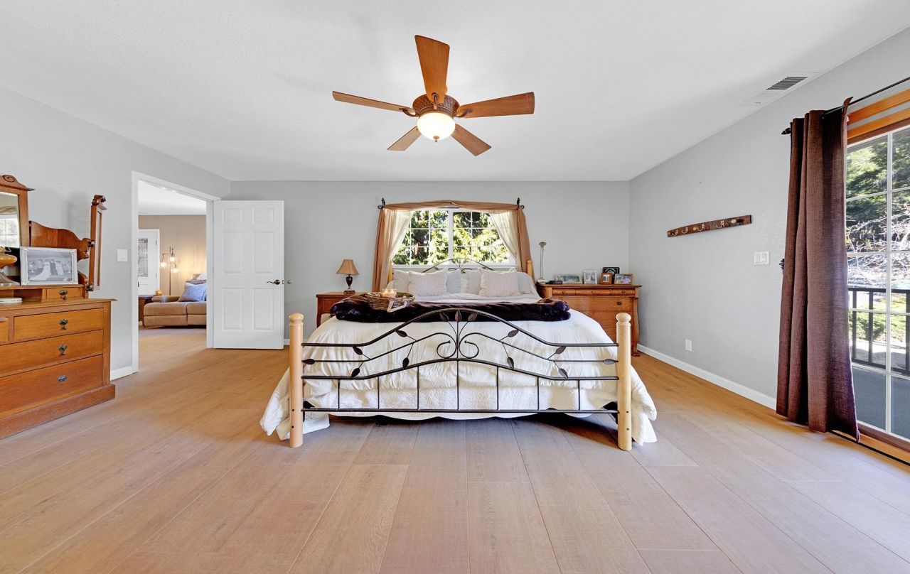 6878 Almanor Lake Estates Drive, Lake Almanor, CA 96137 Photo