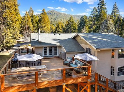 6878 Almanor Lake Estates Drive, Lake Almanor, CA 96137 Photo