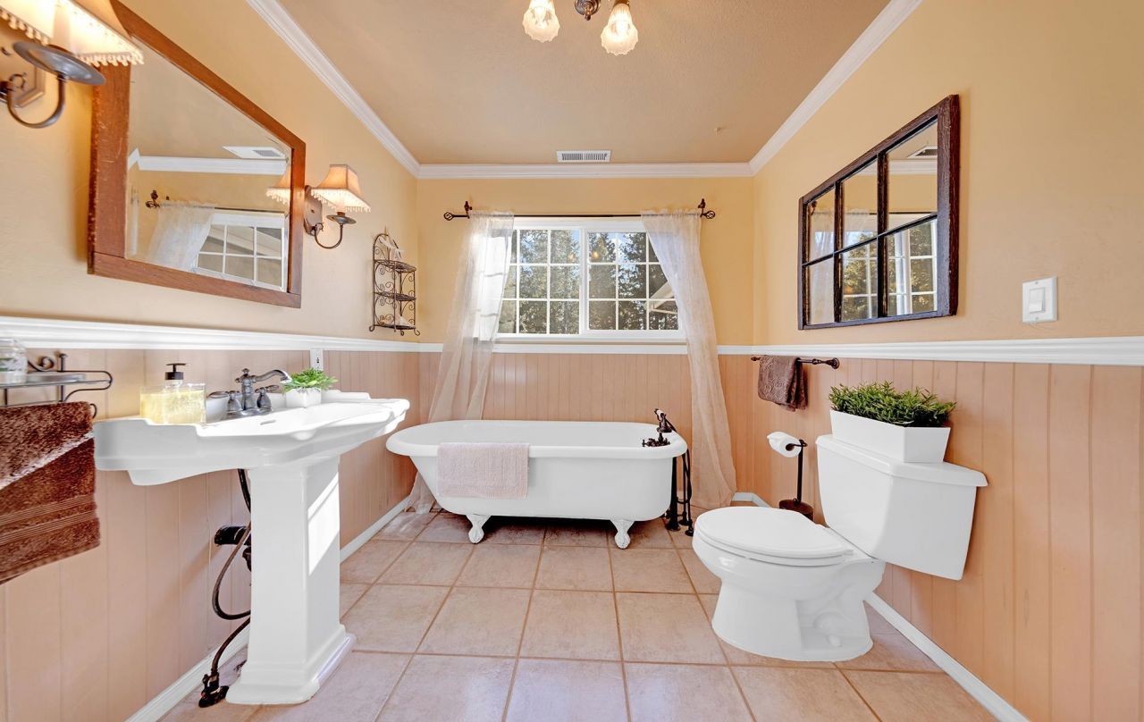 6878 Almanor Lake Estates Drive, Lake Almanor, CA 96137 Photo