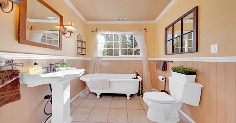 6878 Almanor Lake Estates Drive, Lake Almanor, CA 96137 Photo