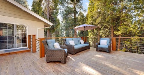 6878 Almanor Lake Estates Drive, Lake Almanor, CA 96137 Photo