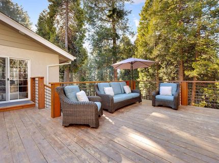 6878 Almanor Lake Estates Drive, Lake Almanor, CA 96137 Photo