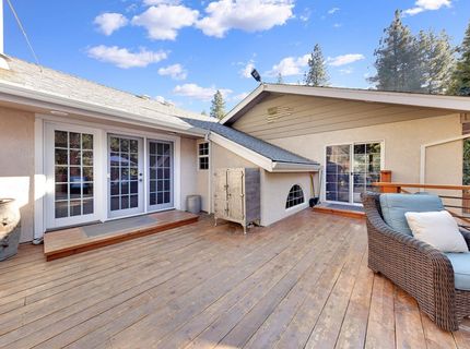 6878 Almanor Lake Estates Drive, Lake Almanor, CA 96137 Photo