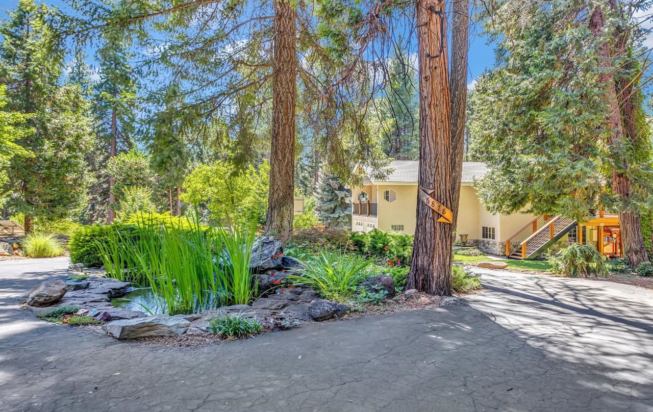 6878 Almanor Lake Estates Drive, Lake Almanor, CA 96137 Photo