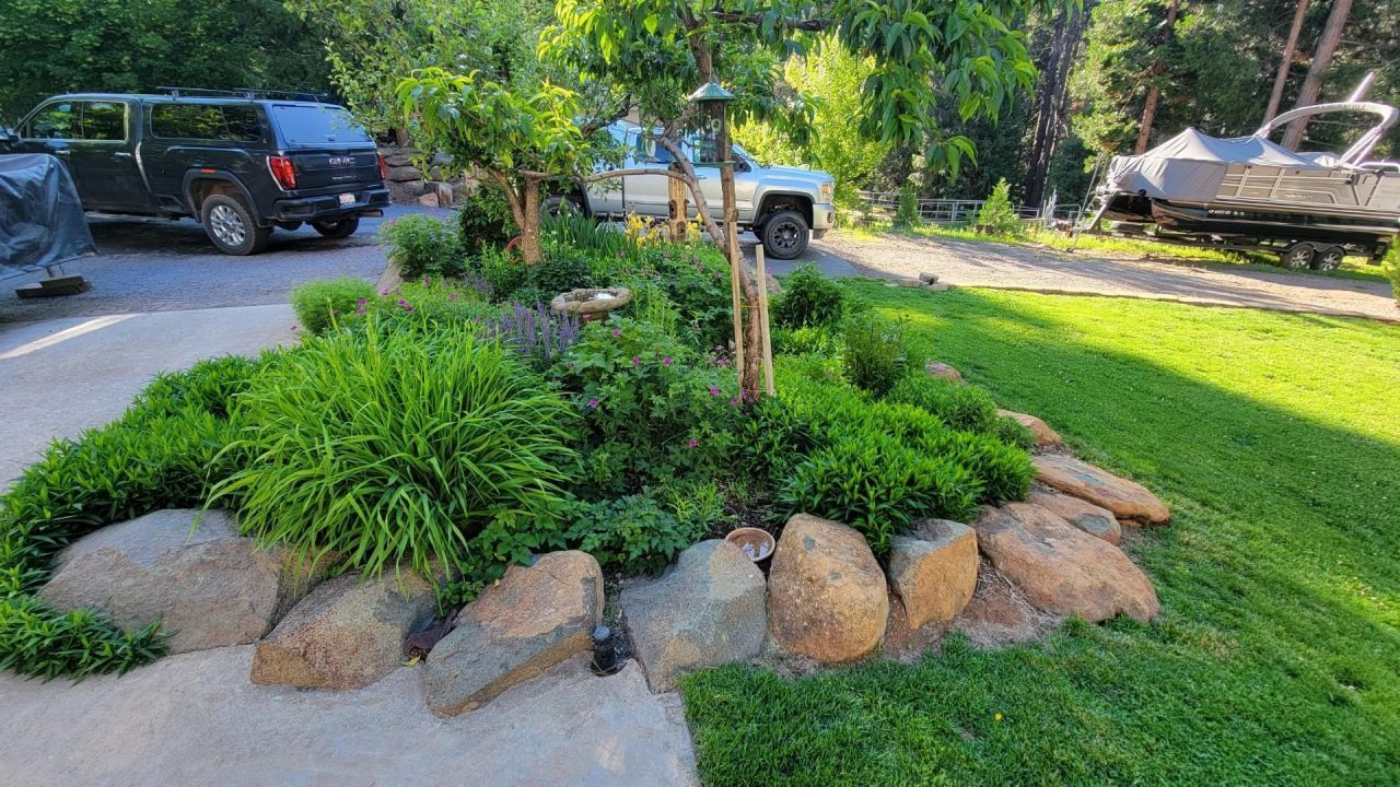 6878 Almanor Lake Estates Drive, Lake Almanor, CA 96137 Photo