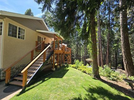 6878 Almanor Lake Estates Drive, Lake Almanor, CA 96137 Photo