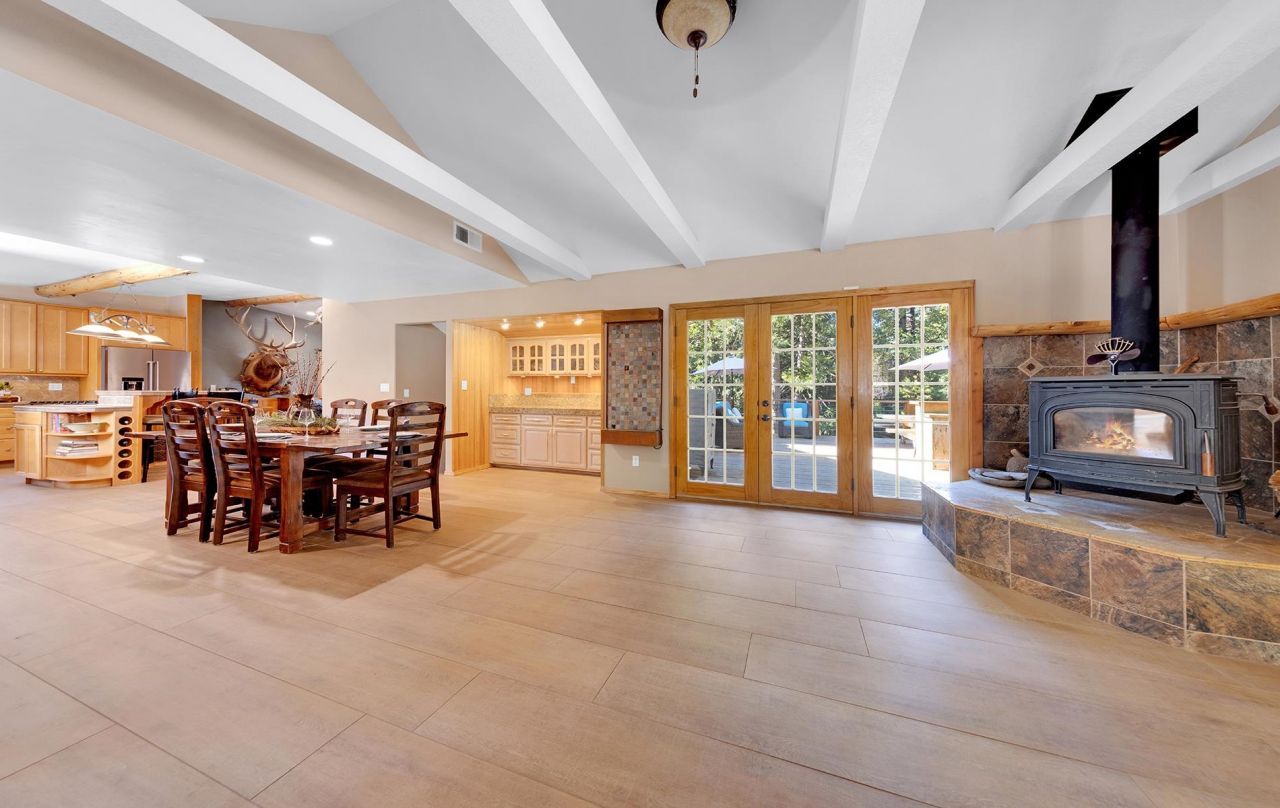 6878 Almanor Lake Estates Drive, Lake Almanor, CA 96137 Photo