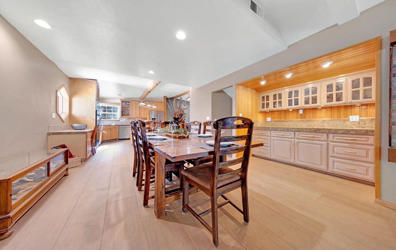 6878 Almanor Lake Estates Drive, Lake Almanor, CA 96137 Photo