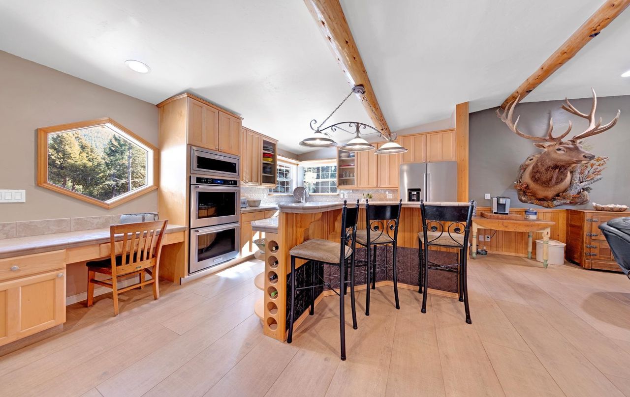 6878 Almanor Lake Estates Drive, Lake Almanor, CA 96137 Photo