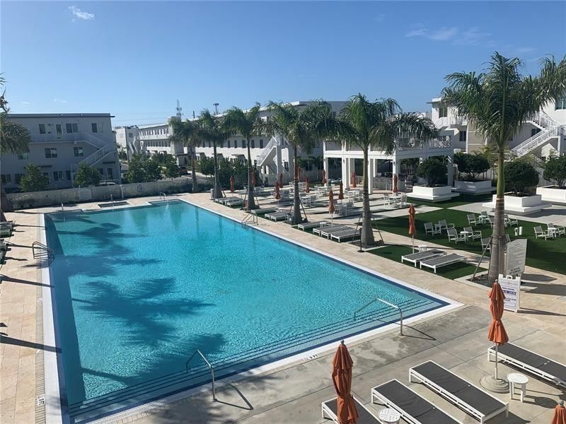 6326 NW 105th Place, Doral, FL 33178 Photo