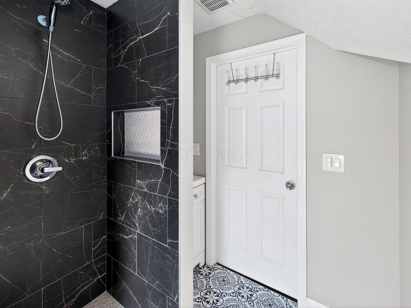 1619 E Main Street, Columbus, OH 43205 Photo 14