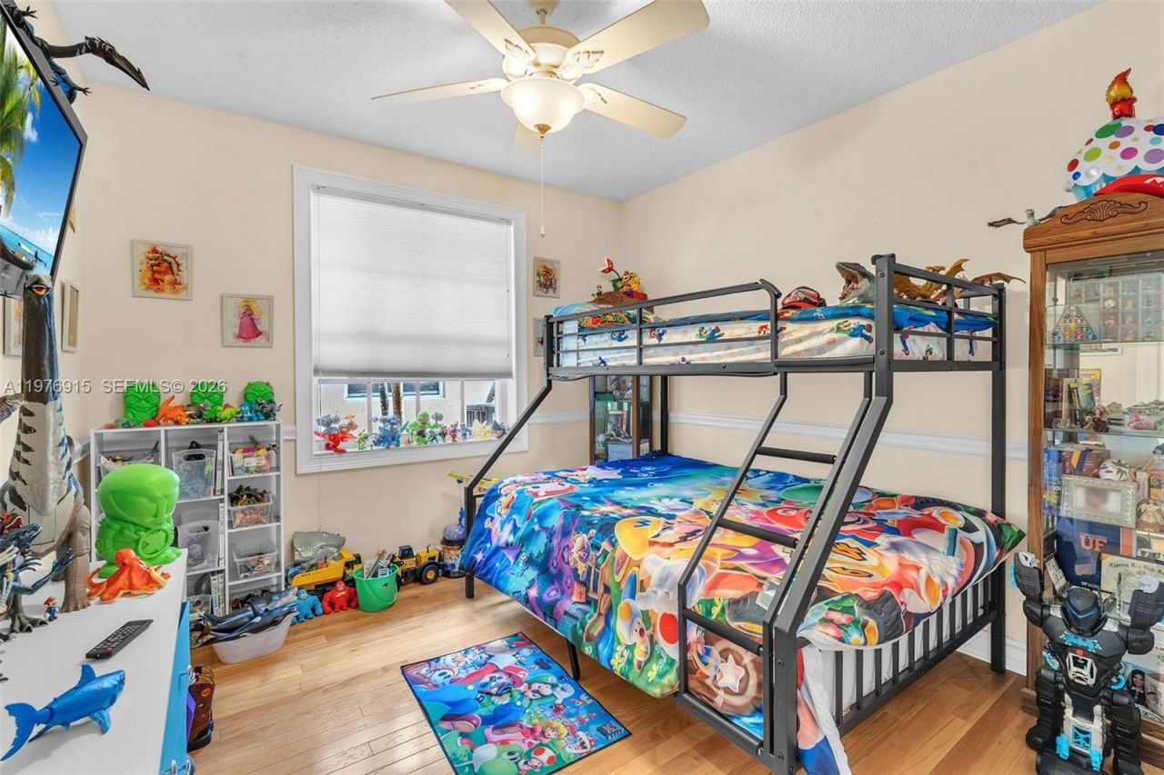 1435 Cardinal Way , Weston, FL 33327 Photo