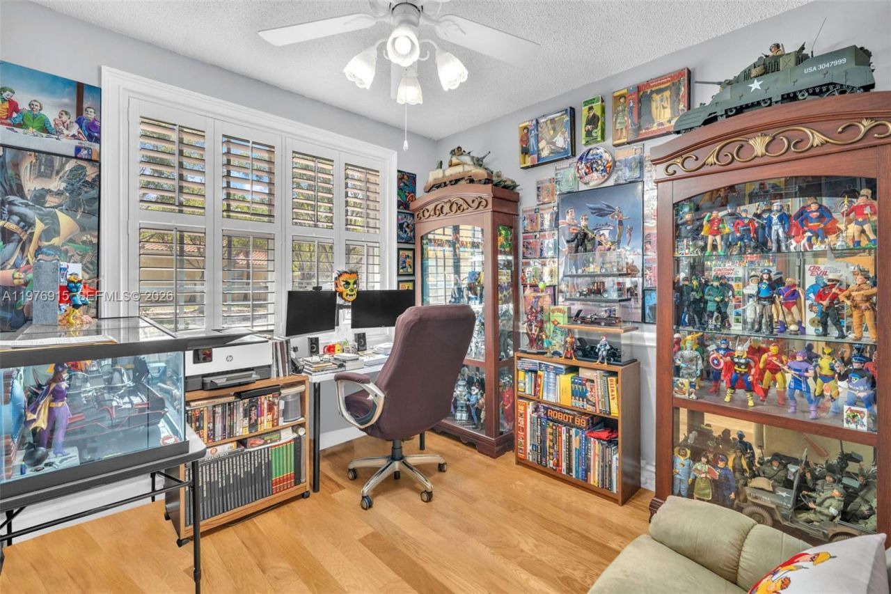 1435 Cardinal Way , Weston, FL 33327 Photo