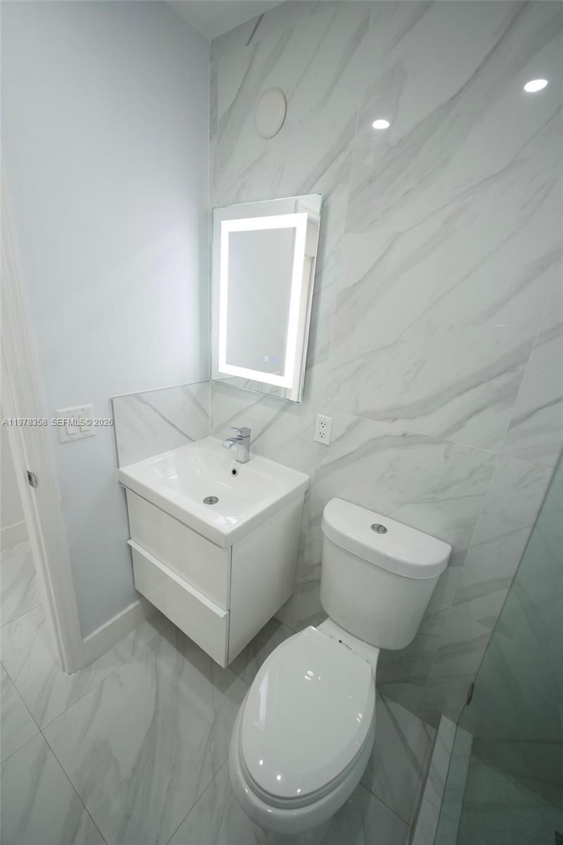 10381 SW 32nd St, Miami, FL 33165 Photo