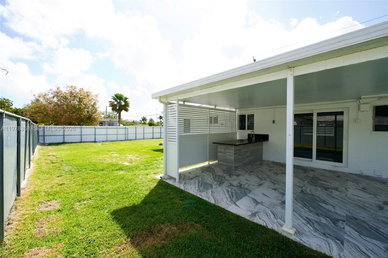 10381 SW 32nd St, Miami, FL 33165 Photo