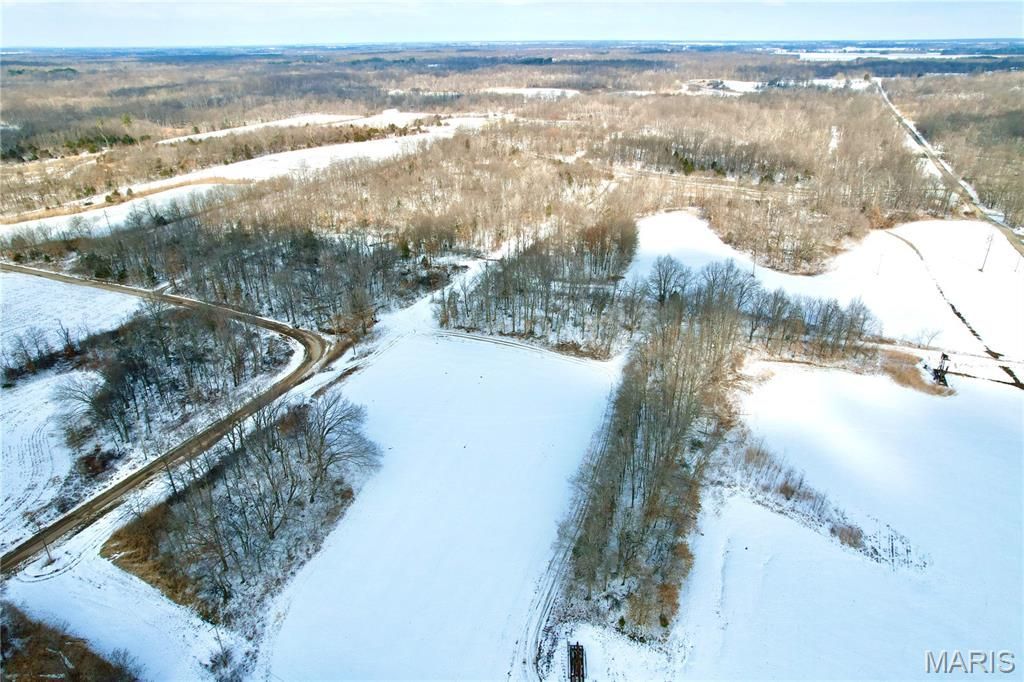 000 Hoots Chapel Rd , Odin, IL 62870 Main Photo