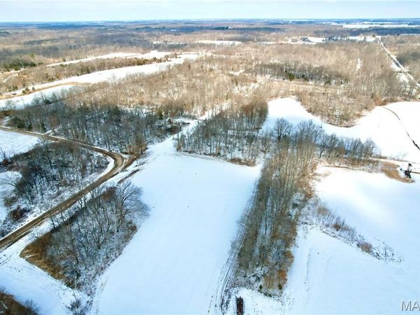 000 Hoots Chapel Rd , Odin, IL 62870