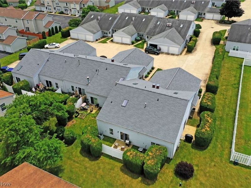 3406 Ivy Hill Circle, Unit B, Cortland, OH 44410 Photo 4