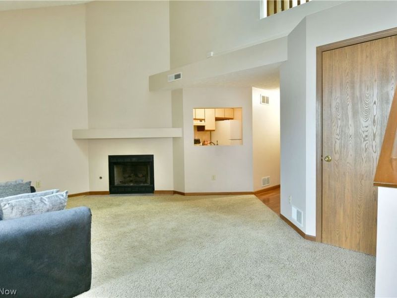 3406 Ivy Hill Circle, Unit B, Cortland, OH 44410 Photo 6