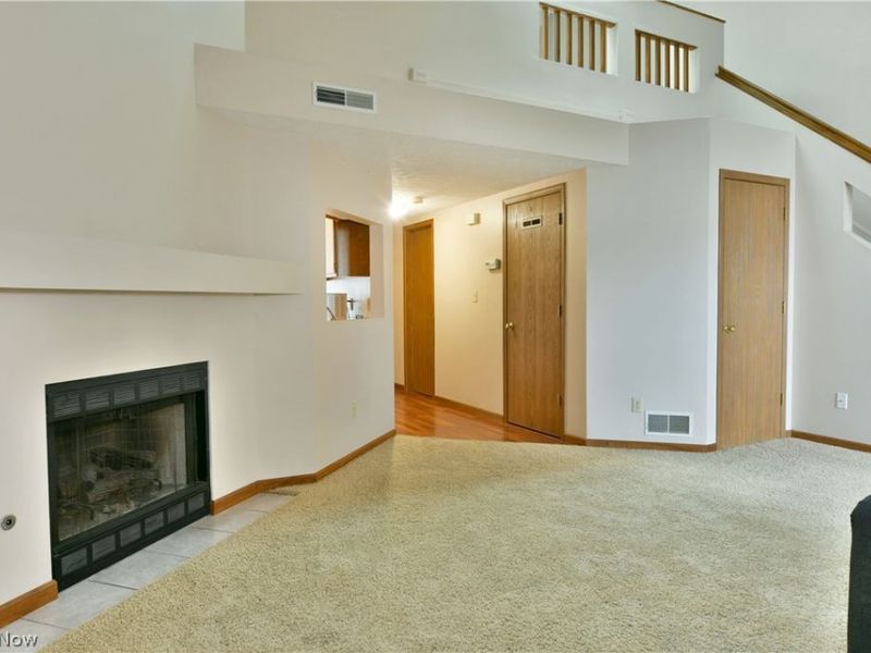 3406 Ivy Hill Circle, Unit B, Cortland, OH 44410 Photo 8