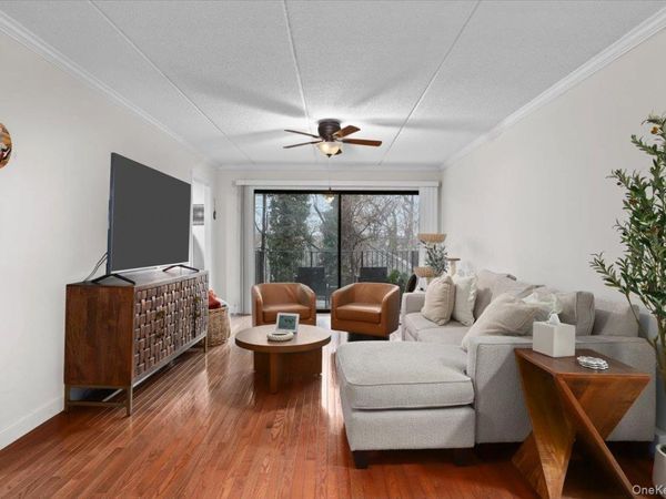 130 Colonial Parkway, Unit 1F, Yonkers, NY 10710