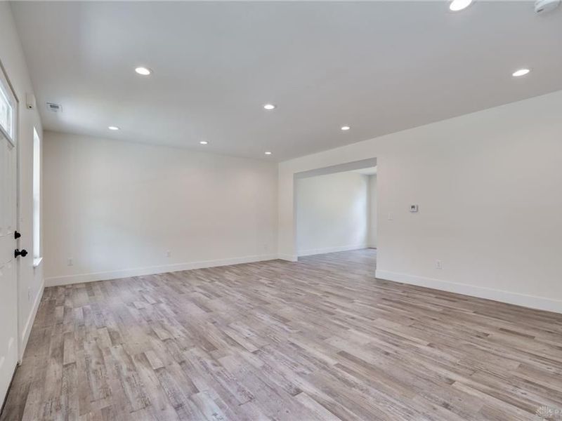 4253 Pleasant View Avenue, Dayton, OH 45420 Photo 8