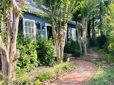 104 Page Crossing, Chapel Hill, NC 27517