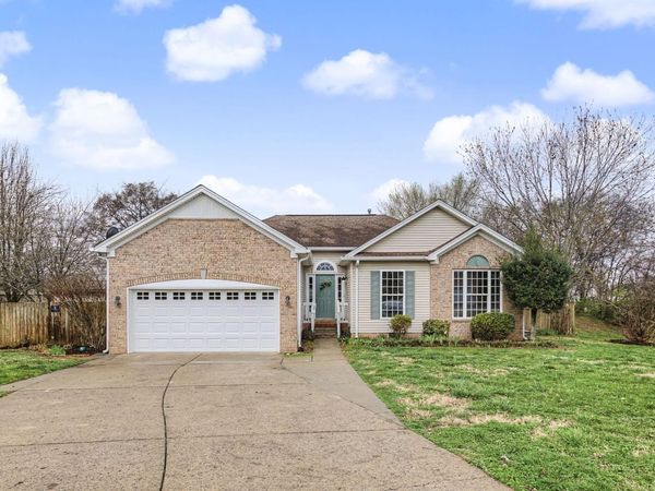 3307 Haynes Dr, Spring Hill, TN 37174