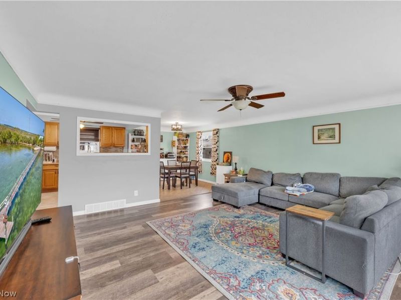 7206 Meadow Lane, Parma, OH 44134 Photo 10