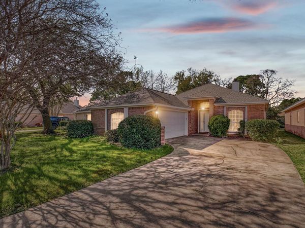 4172 Longwood Circle, Gulf Breeze, FL 32563