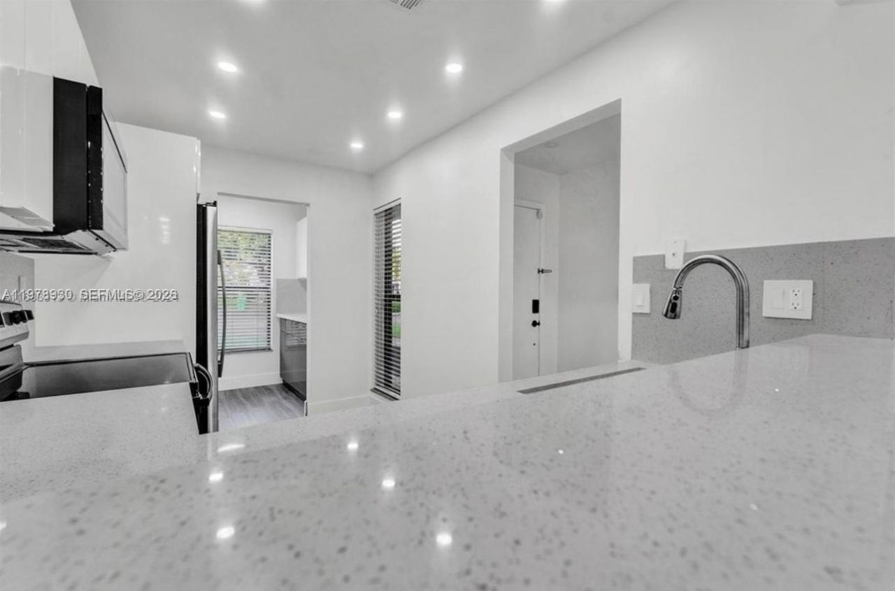 8036 NW 41st Ct , Unit 8036, Sunrise, FL 33351 Photo