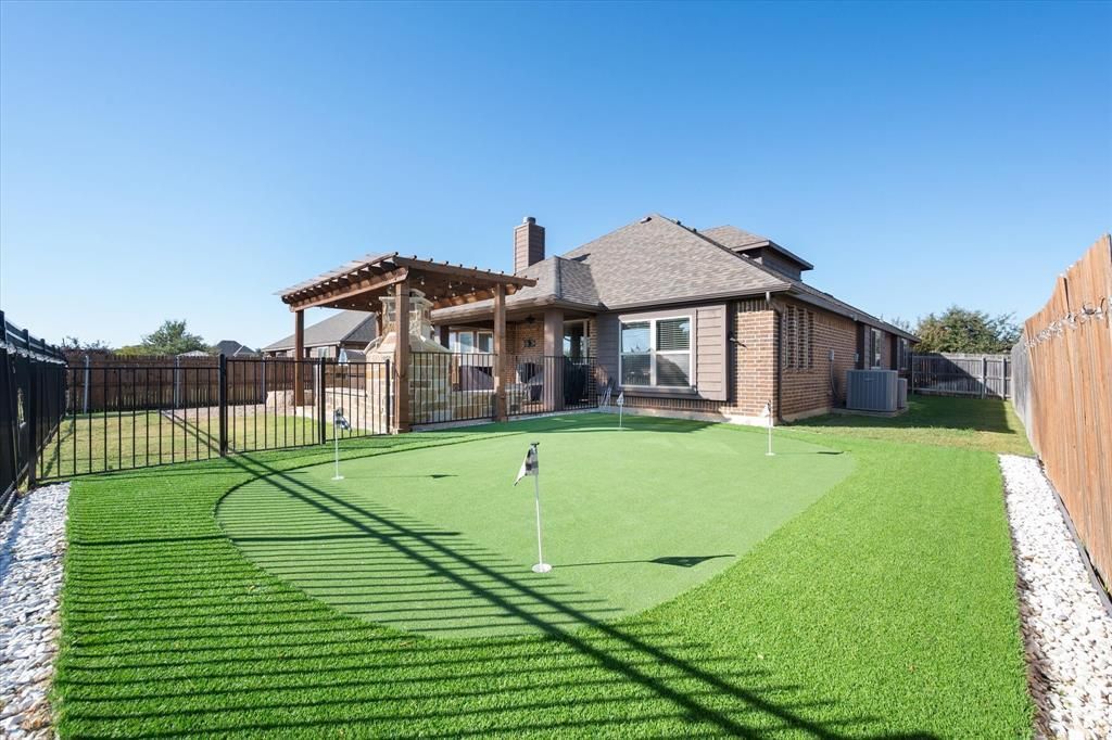 515 Carnation Lane, Mansfield, TX 76063 Main Photo
