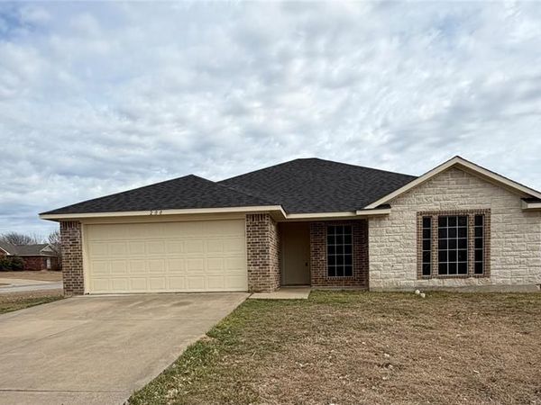 200 Seminole Trail, Alvarado, TX 76009