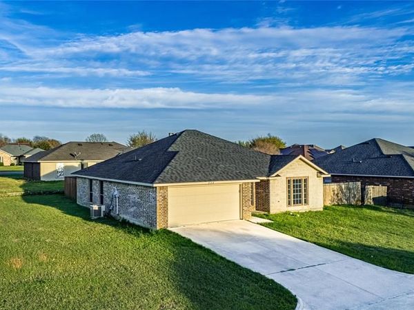 200 Seminole Trail, Alvarado, TX 76009
