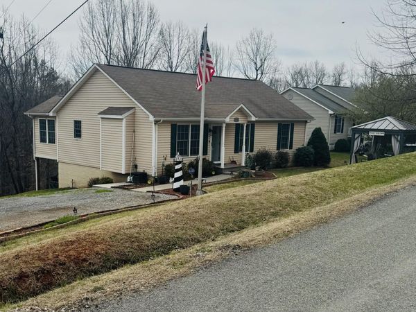 1236 Carroll RD, Goodview, VA 24095