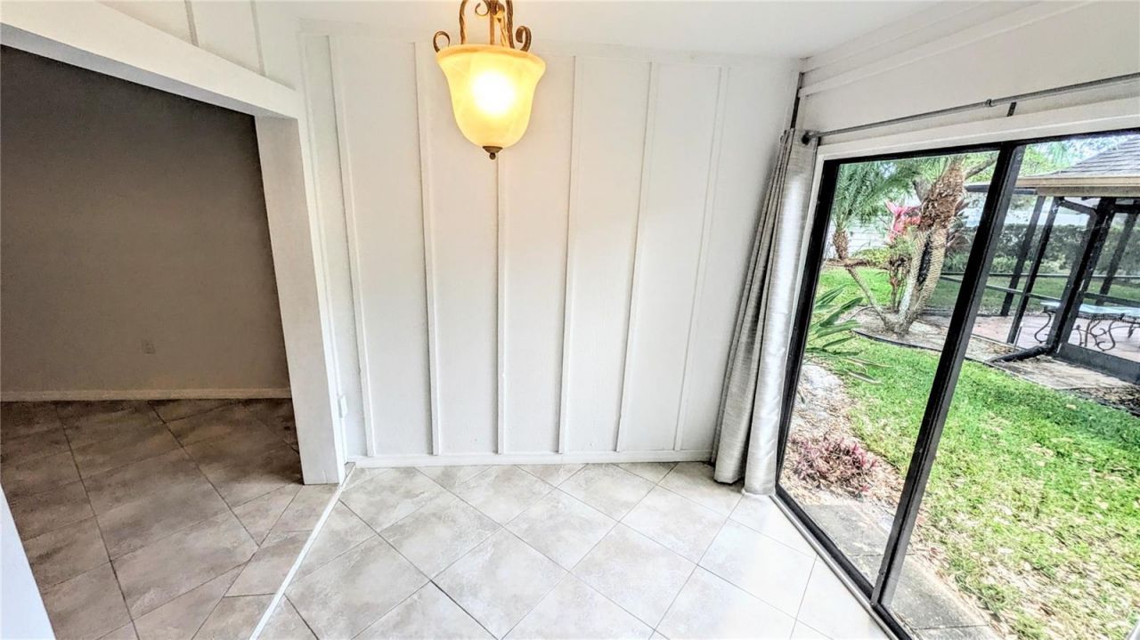 7805 Pine Trace Drive, Unit 18, Sarasota, FL 34243 Photo