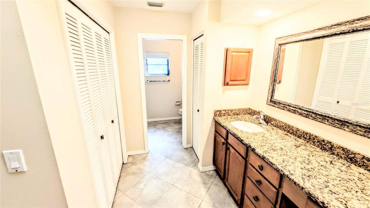 7805 Pine Trace Drive, Unit 18, Sarasota, FL 34243 Photo