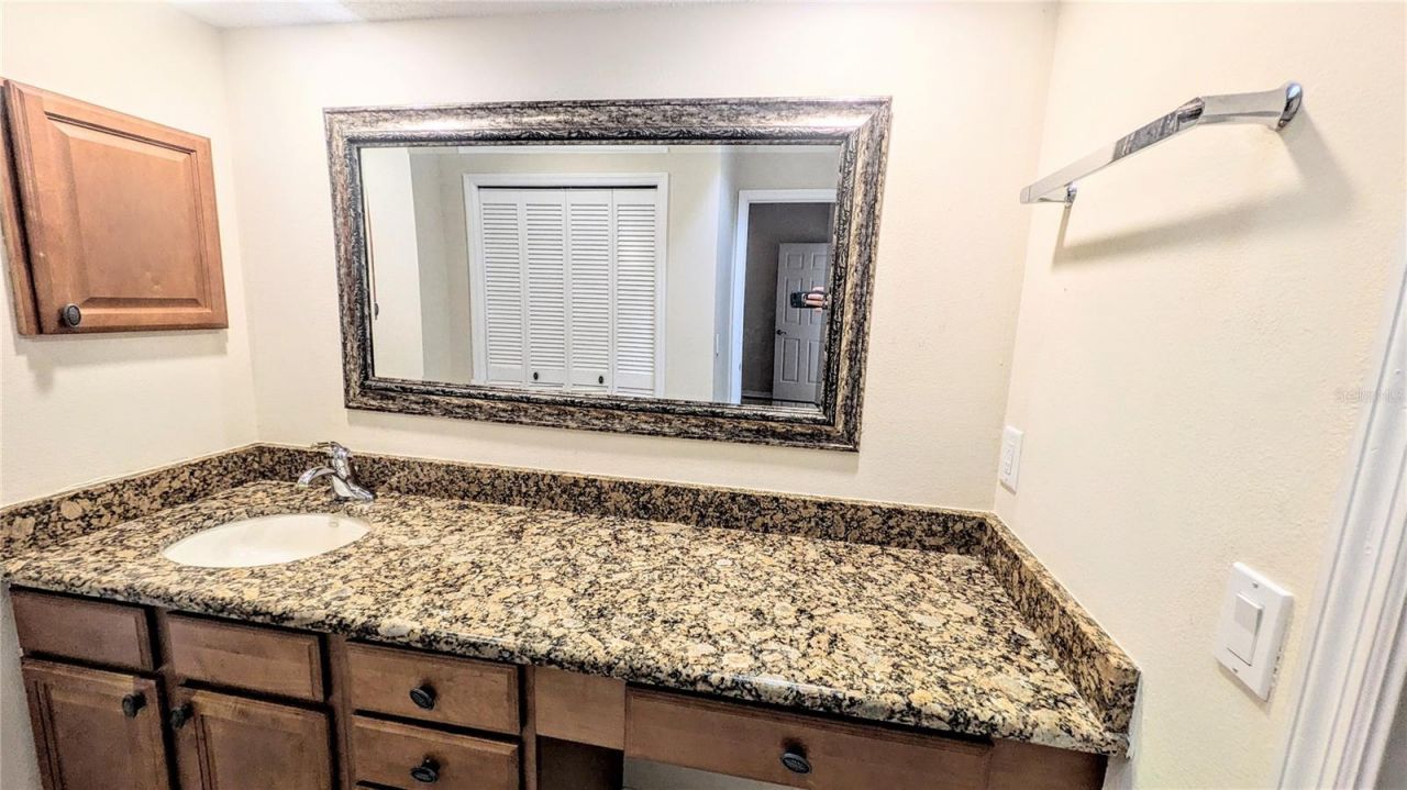 7805 Pine Trace Drive, Unit 18, Sarasota, FL 34243 Photo