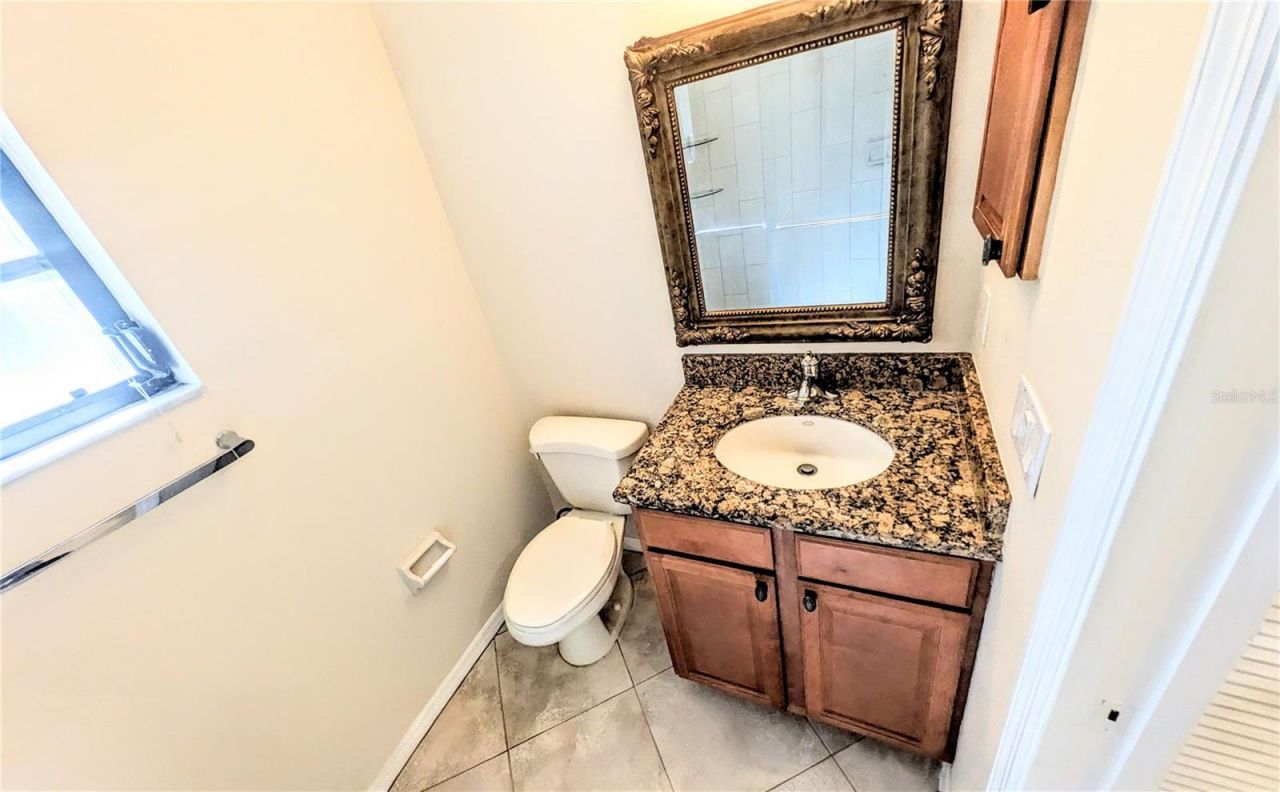 7805 Pine Trace Drive, Unit 18, Sarasota, FL 34243 Photo