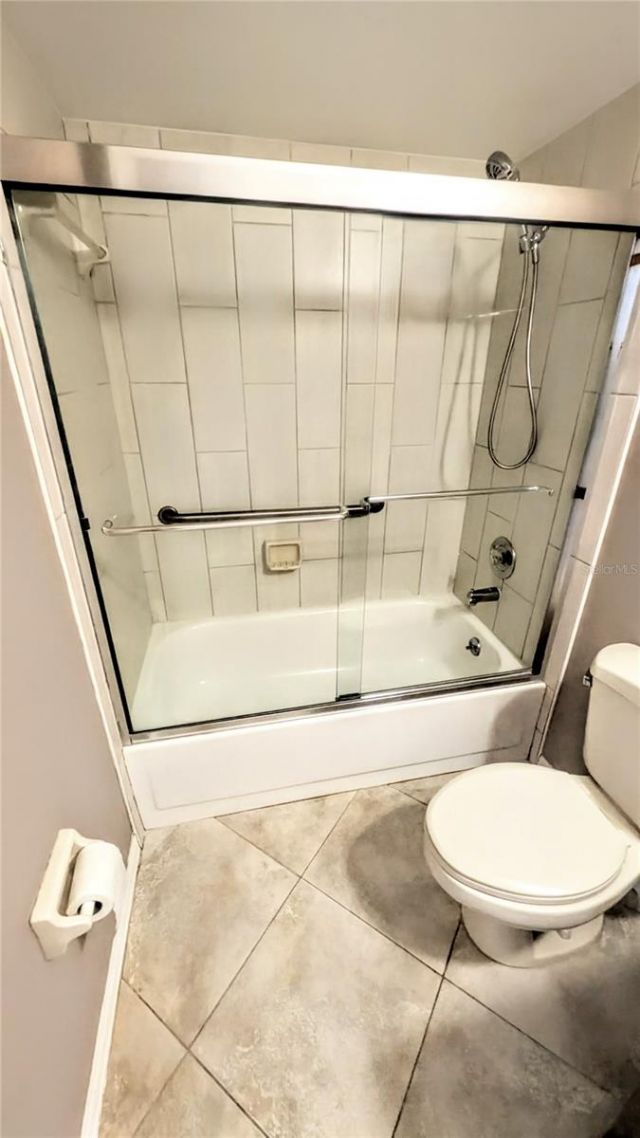 7805 Pine Trace Drive, Unit 18, Sarasota, FL 34243 Photo