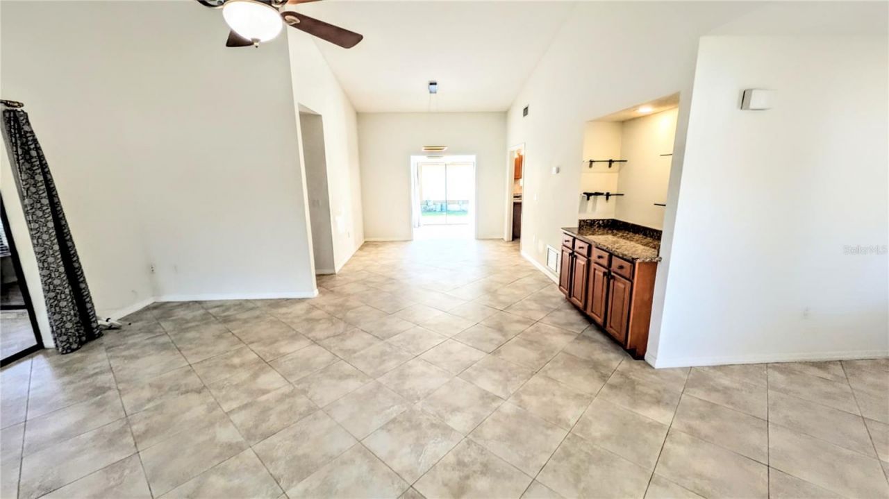 7805 Pine Trace Drive, Unit 18, Sarasota, FL 34243 Photo
