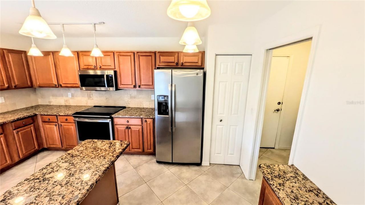 7805 Pine Trace Drive, Unit 18, Sarasota, FL 34243 Photo