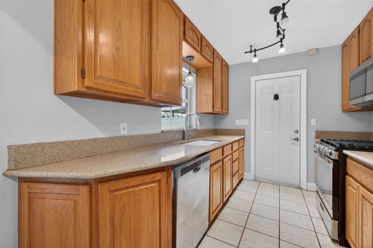 1414 85th Avenue N, Saint Petersburg, FL 33702 Photo