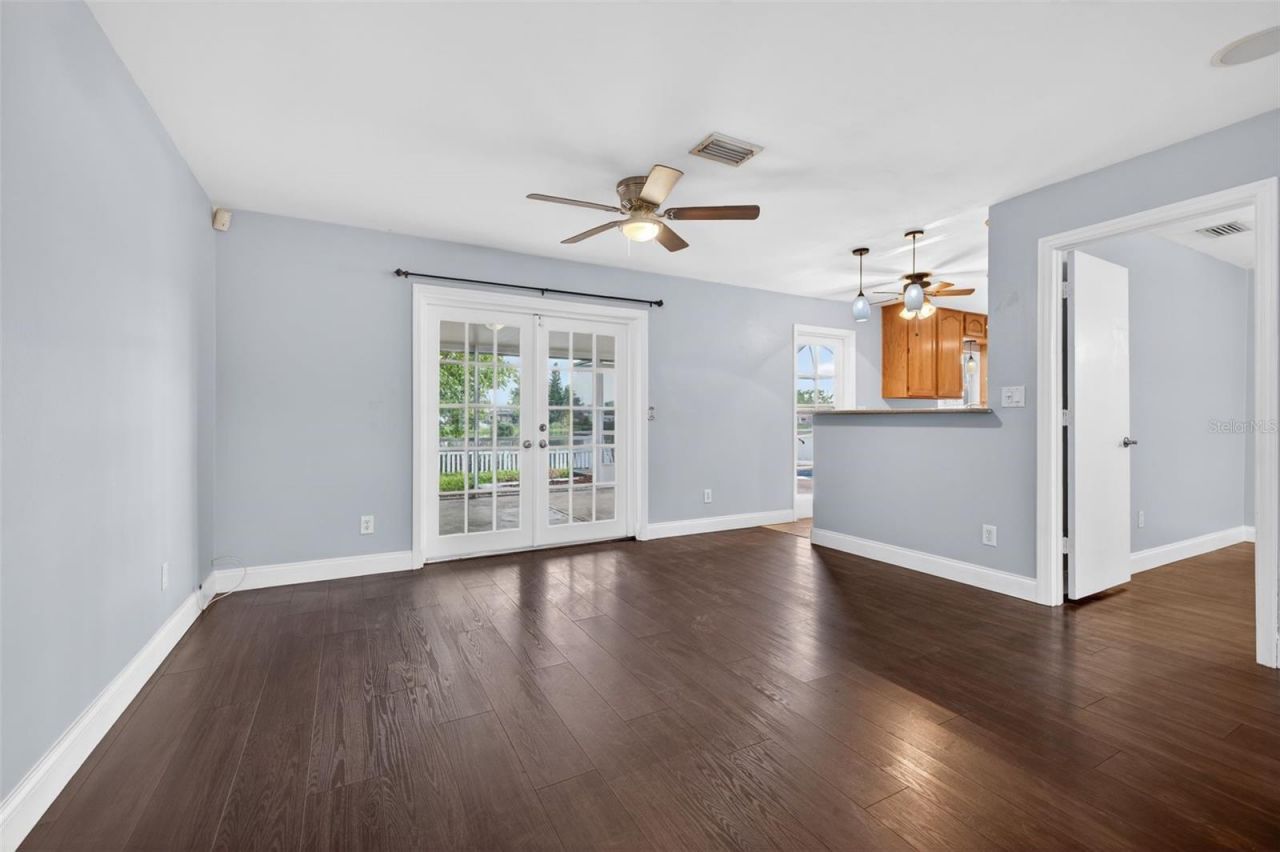 1414 85th Avenue N, Saint Petersburg, FL 33702 Photo