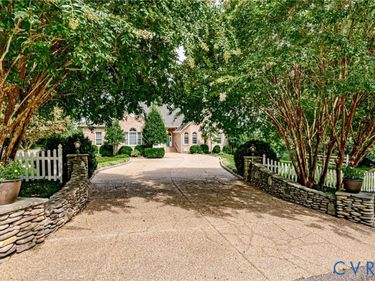 12106 Sloan Drive, Chester, VA 23838