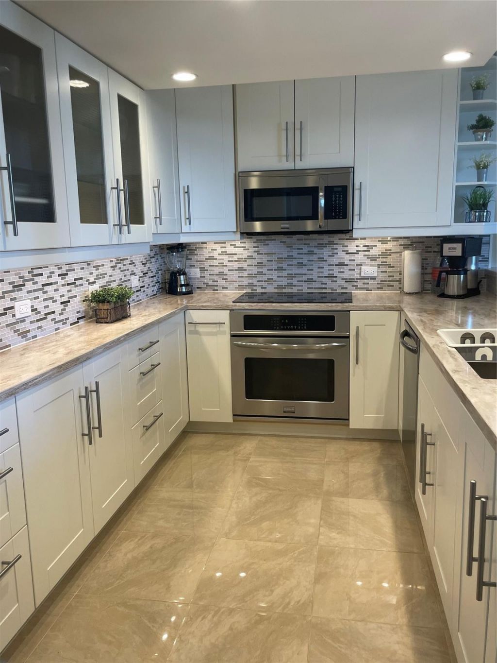 1731 SE 15th Street, Unit 606, Fort Lauderdale, FL 33316 Photo