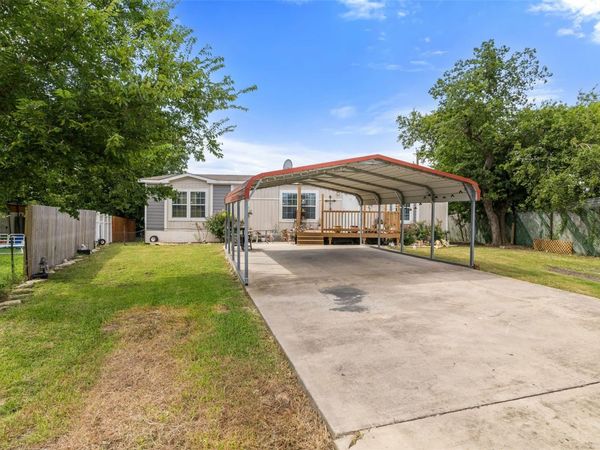 418 Lenora DR, Taylor, TX 76574