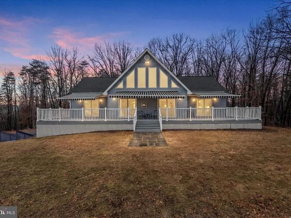 10 WINDING WAY, BERKELEY SPRINGS, WV 25411