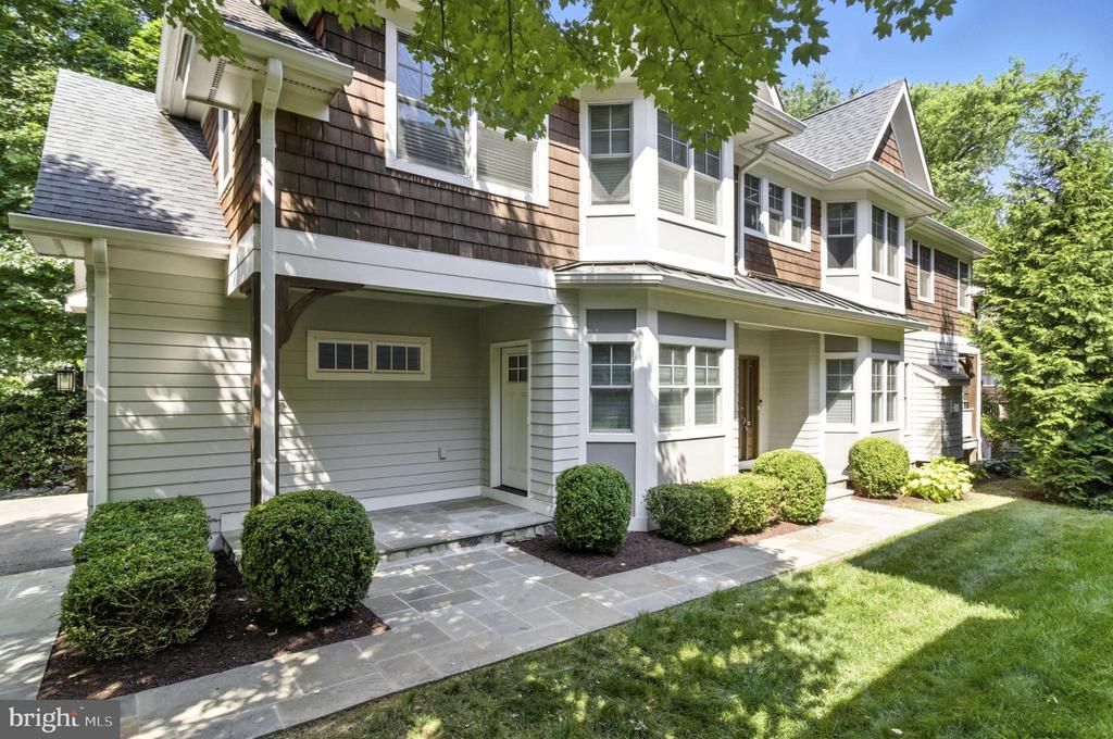 6838 Saint Albans Road, McLean, VA 22101 Main Photo